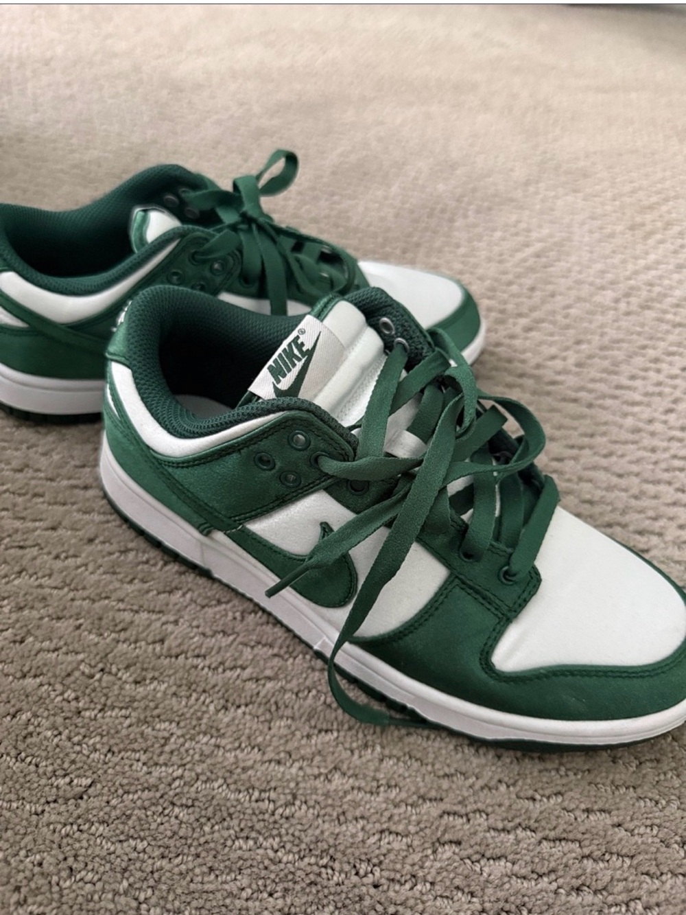 Nike White and Green Low-Top Dunks